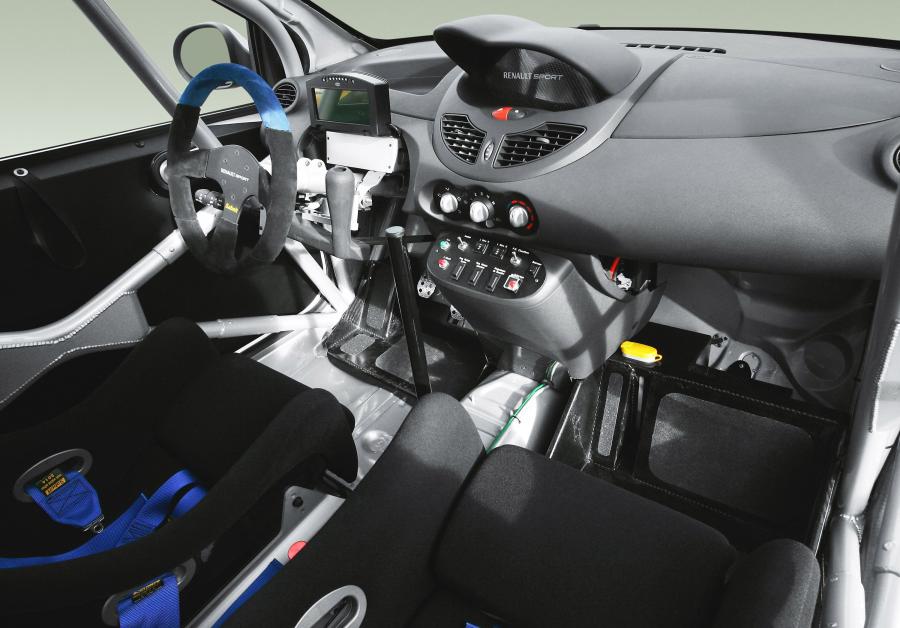  Renault Twingo RS R2 2010 года  (фото 2 из 2)